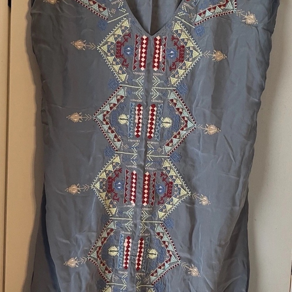 SUNDANCE viscose DUSKY BLUE EMBROIDERY shift  dress  sz Medium